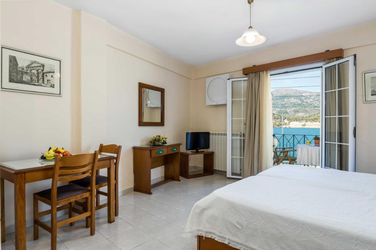 أرغوستولي Rouchotas Apartments المظهر الخارجي الصورة